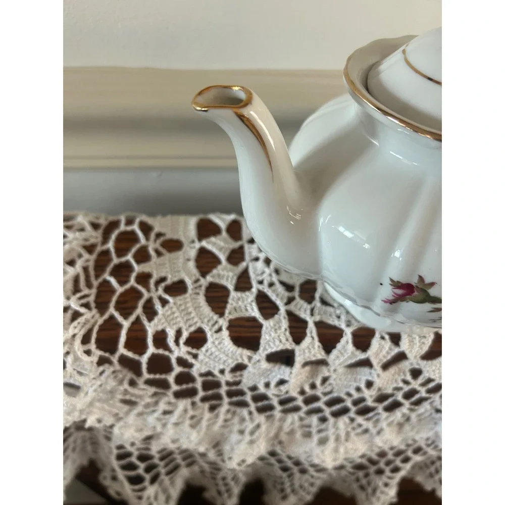 Vintage Porcelain Floral Rose Teapot Gold Trim Pink White Tea Pot 10095